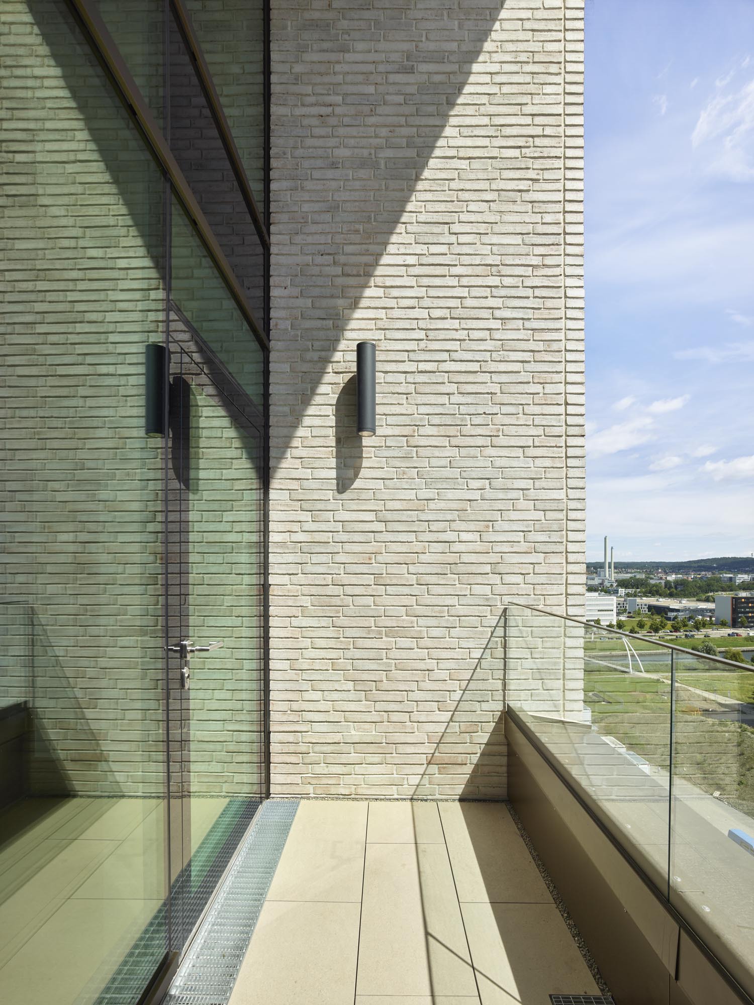 New High-Rise-Block Böblingen District Hospital / Baumschlager Eberle Architekten-31