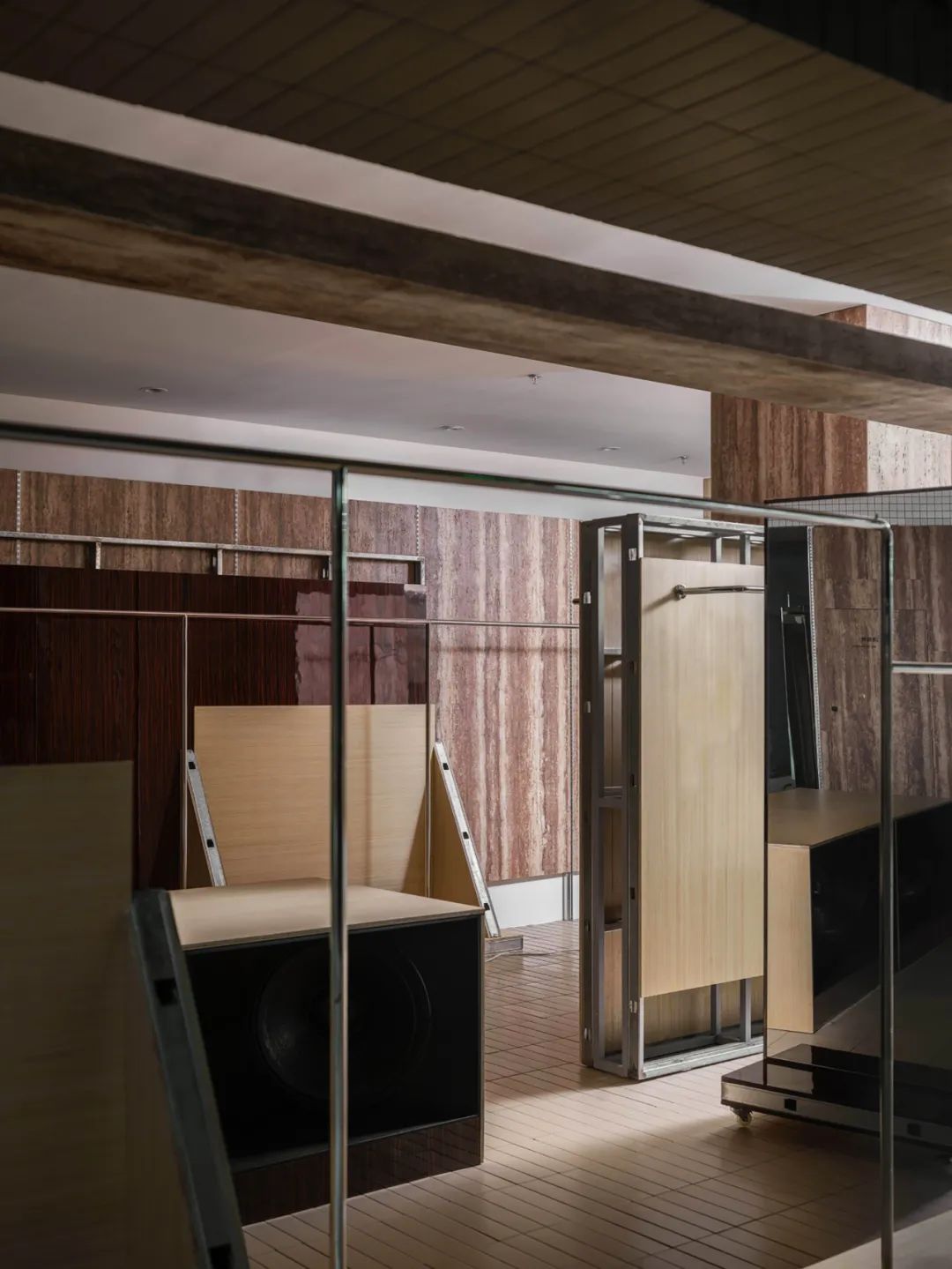 RRROSE 女性服装品牌零售店设计丨中国西安丨Chin Design-10