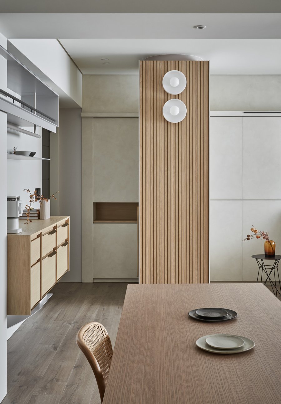 從「有靈魂的餐桌」開始滋養家的故事！用溫和時髦的磚紅色，描繪以餐廚空間為核心的起居光景 — Hey!Cheese-16