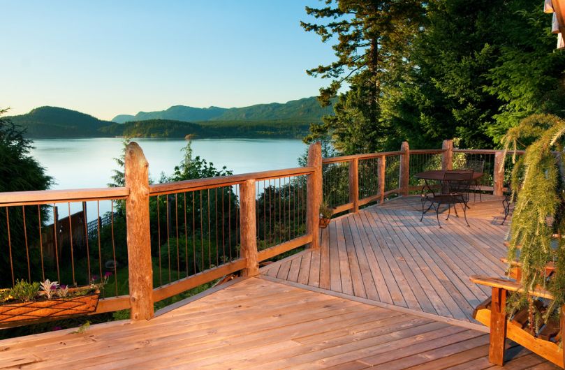 Deck Railing Designs That Mix Looks And Function-8