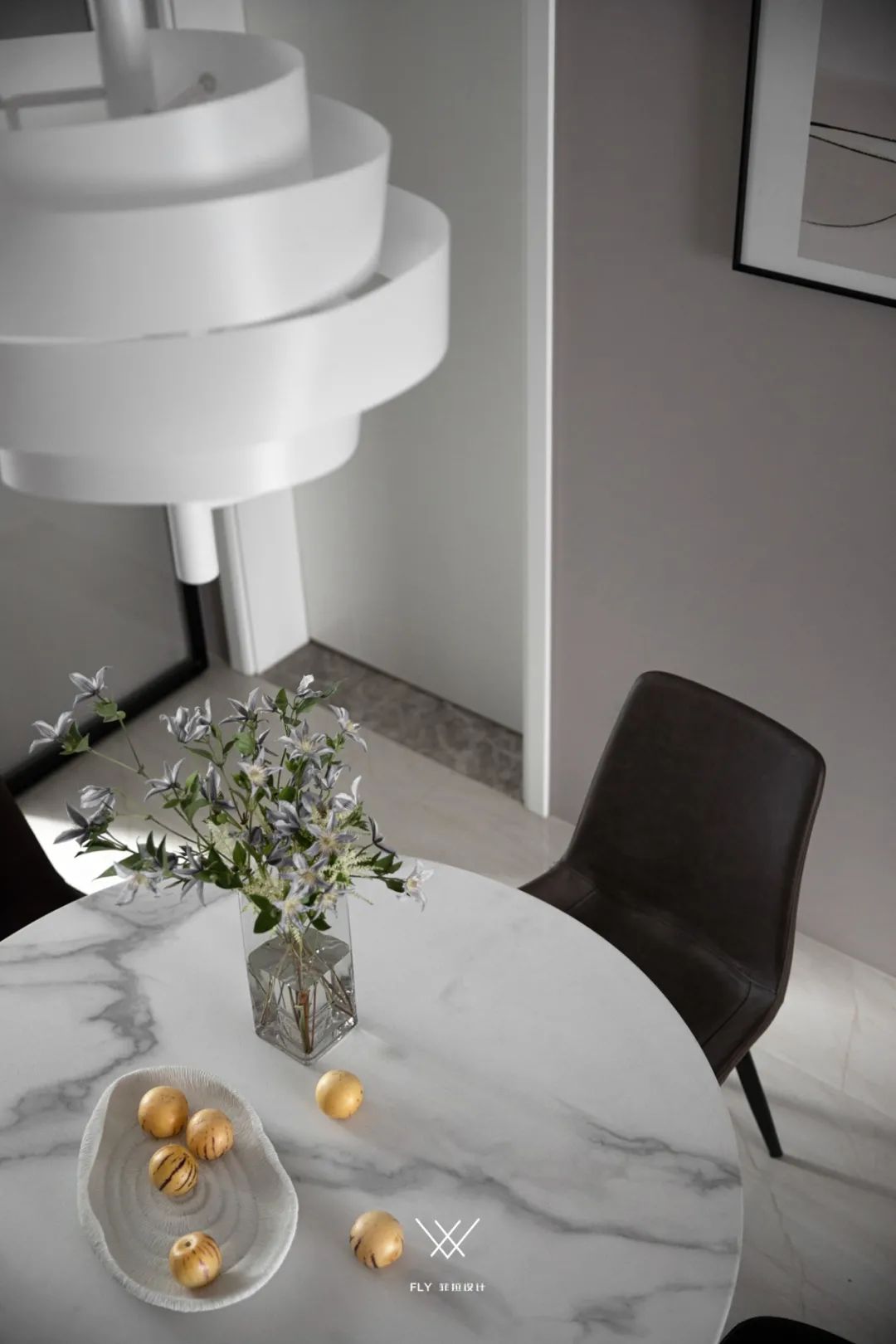 汇港城 120㎡精装房暗色调改造，咖色、蓝色、暖灰色展现沉稳旋律-46