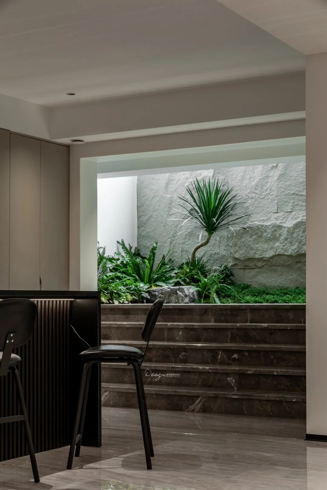 现代时尚的 280㎡小院私宅丨罗太翔,于倩-69