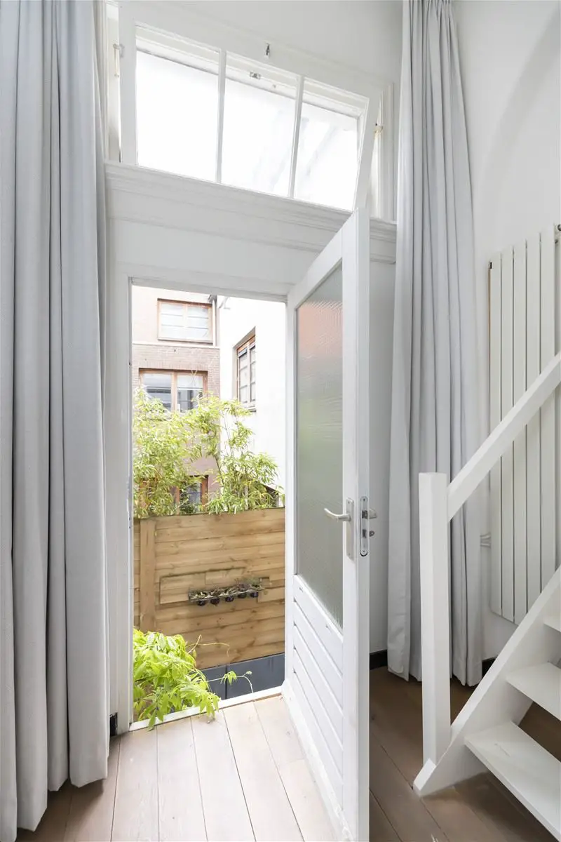 荷兰阿姆斯特丹砖石老楼复式阁楼设计-20