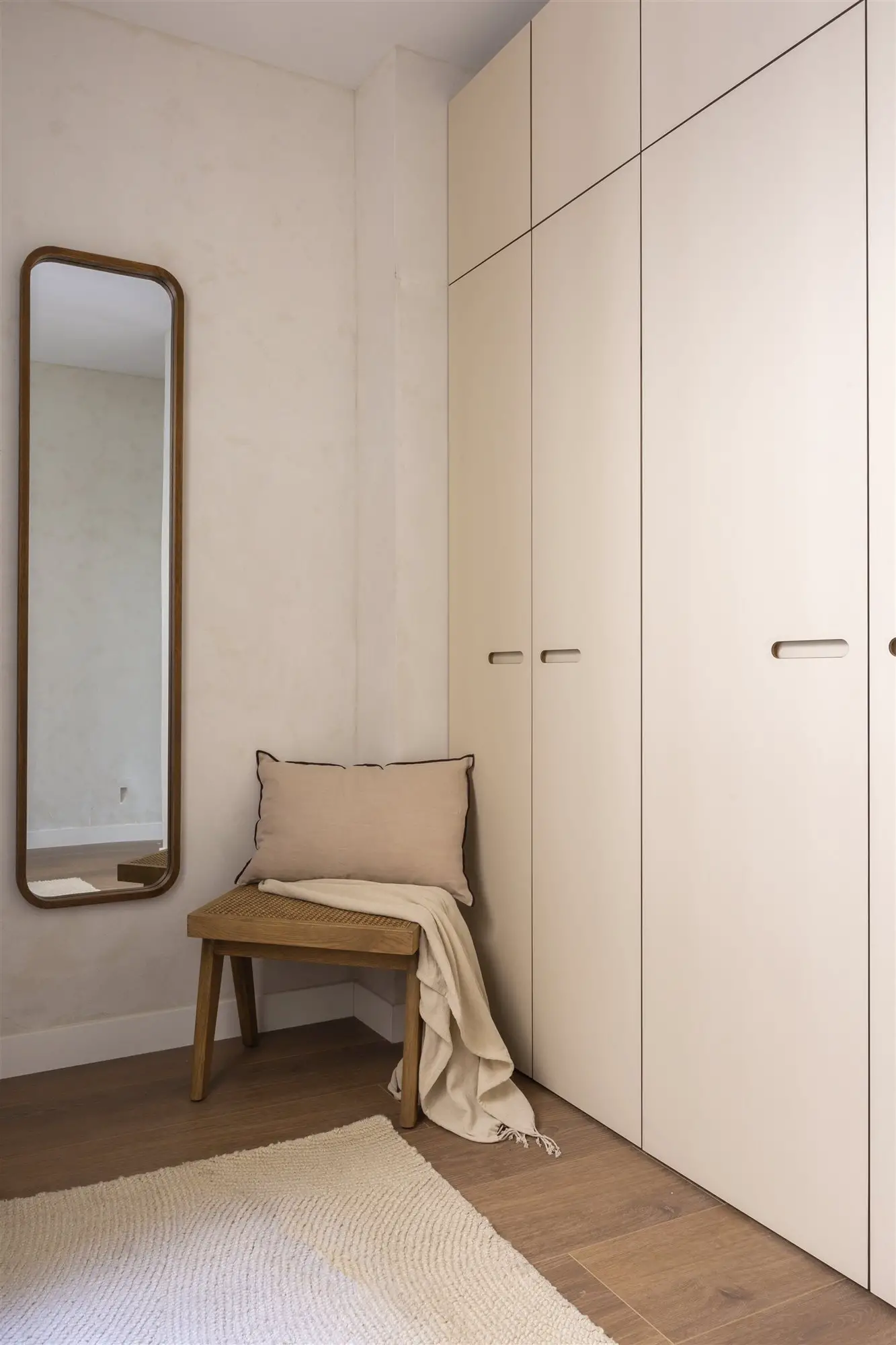 马德里 36m2 电影人设计公寓 | 自然光线与功能完美结合-9