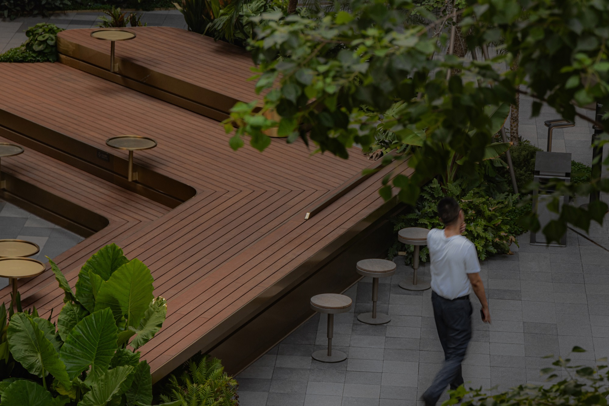 香港置地O’LANE启元光里景观改造丨中国重庆丨成都因澈思明景观设计有限公司-14