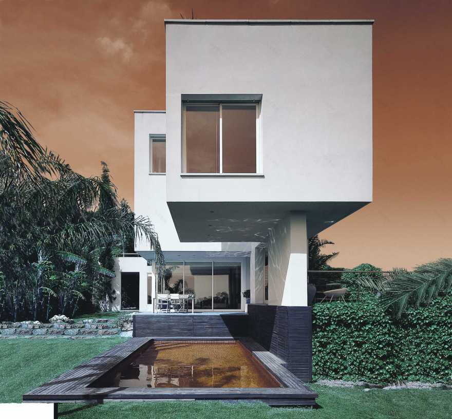 95 年建造的 Castelldefels 私人住宅设计-0