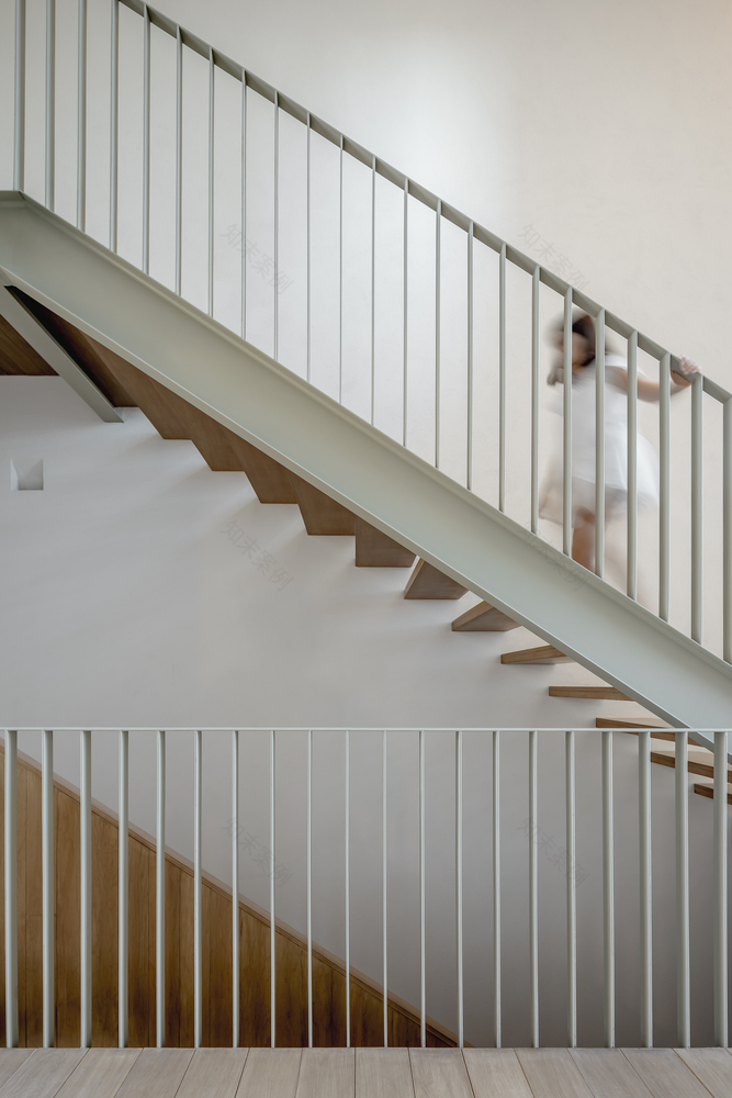 Par House · 镜像布局的现代住宅-43