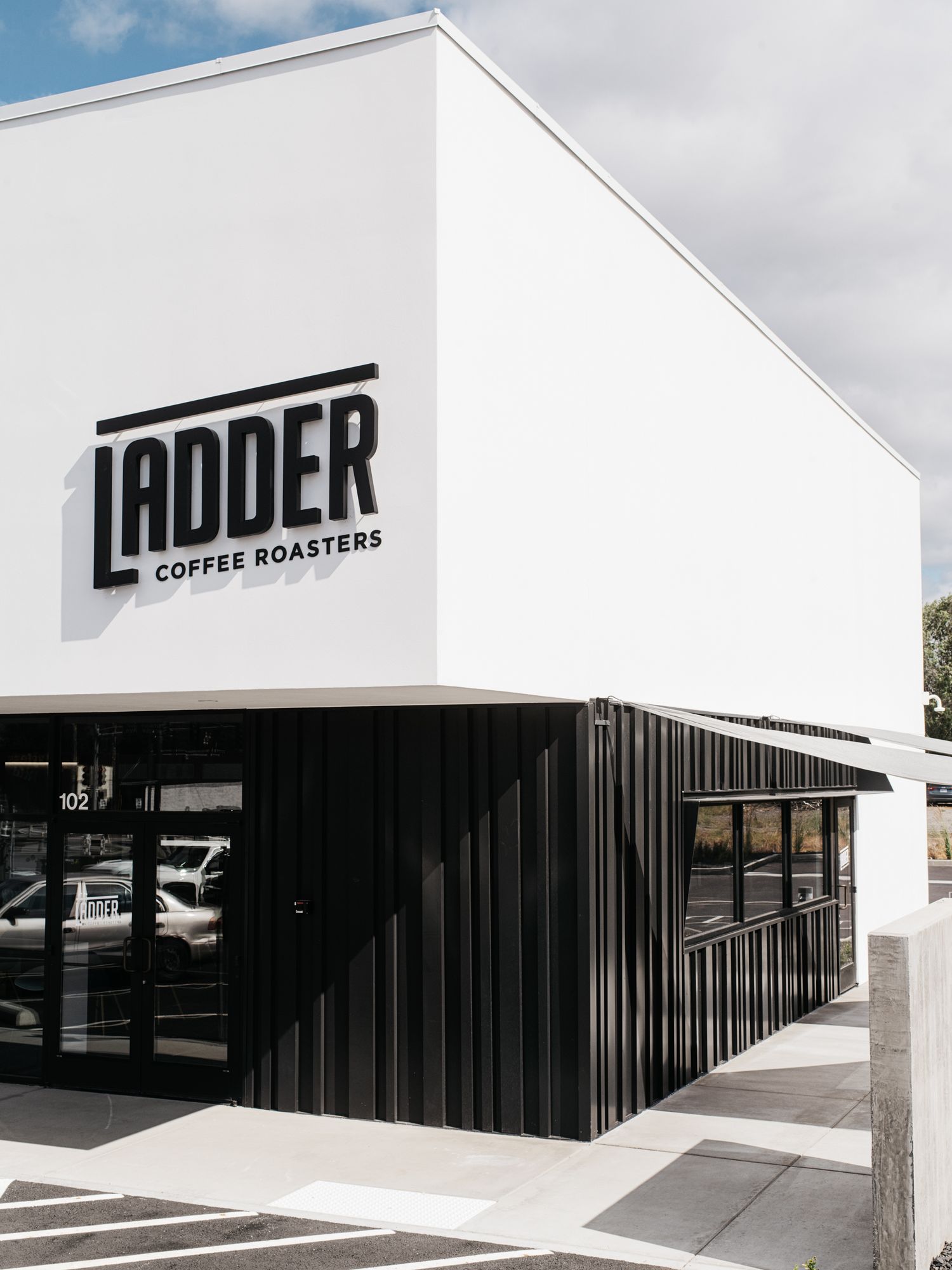Canopy Credit Union & Ladder Coffee – Valley – HDG Architecture-19