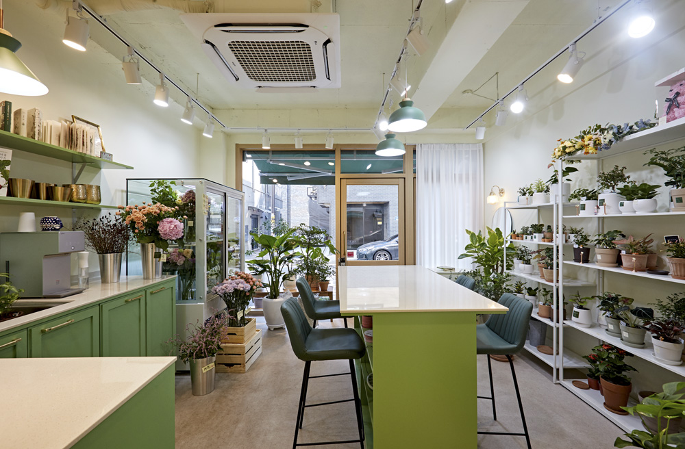 小空间大设计 | 8 平米鲜花店精致室内设计案例-4