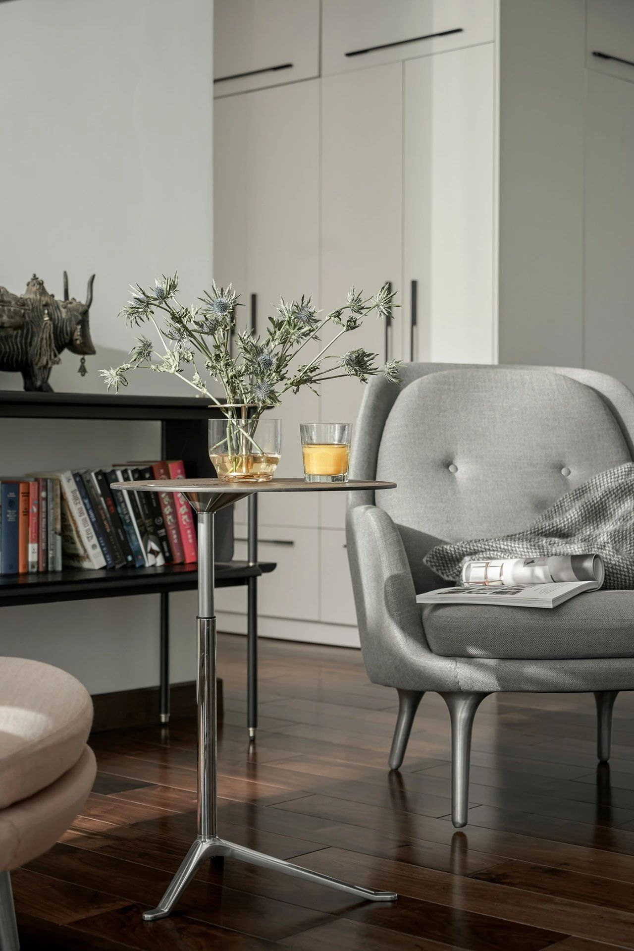 白色简约单身公寓室内设计丨注重人文情怀的现代室内设计社-13