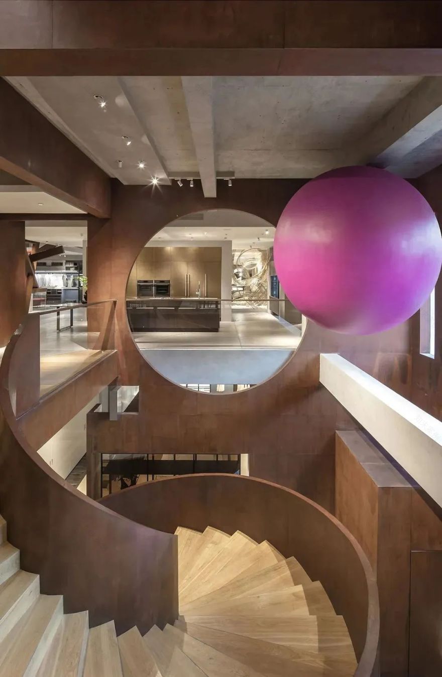 新作 · 赵睿 × 山石里予|松弛的午后丨中国广州丨V2 纬图,OOD-171