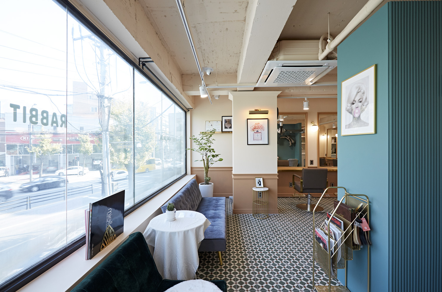 简约复古，33 平米美容室设计展现个性魅力-8