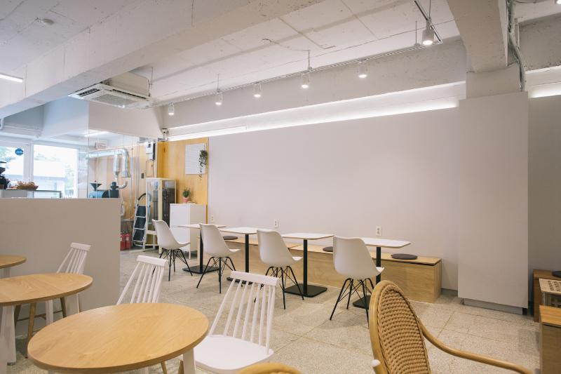 11 坪简约风咖啡厅，打造温馨舒适空间-6