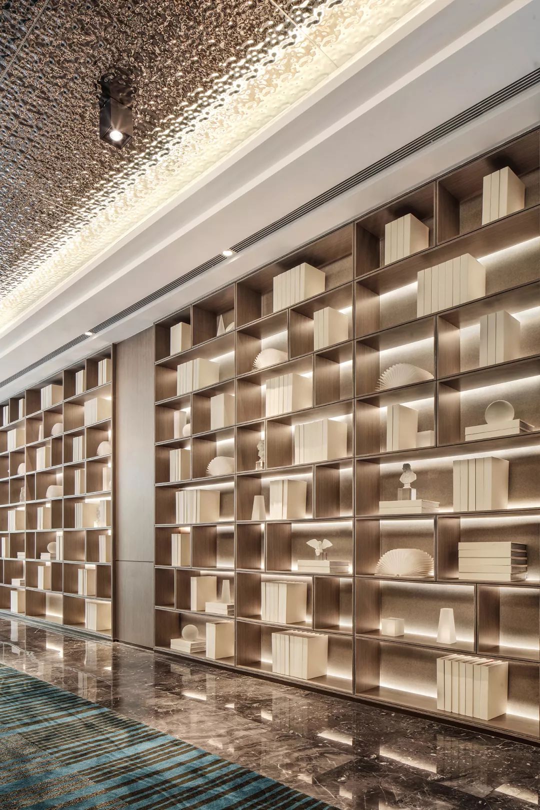 重庆华宇城营销中心：在水一方，瞭望人文风华  六艺源设计-22