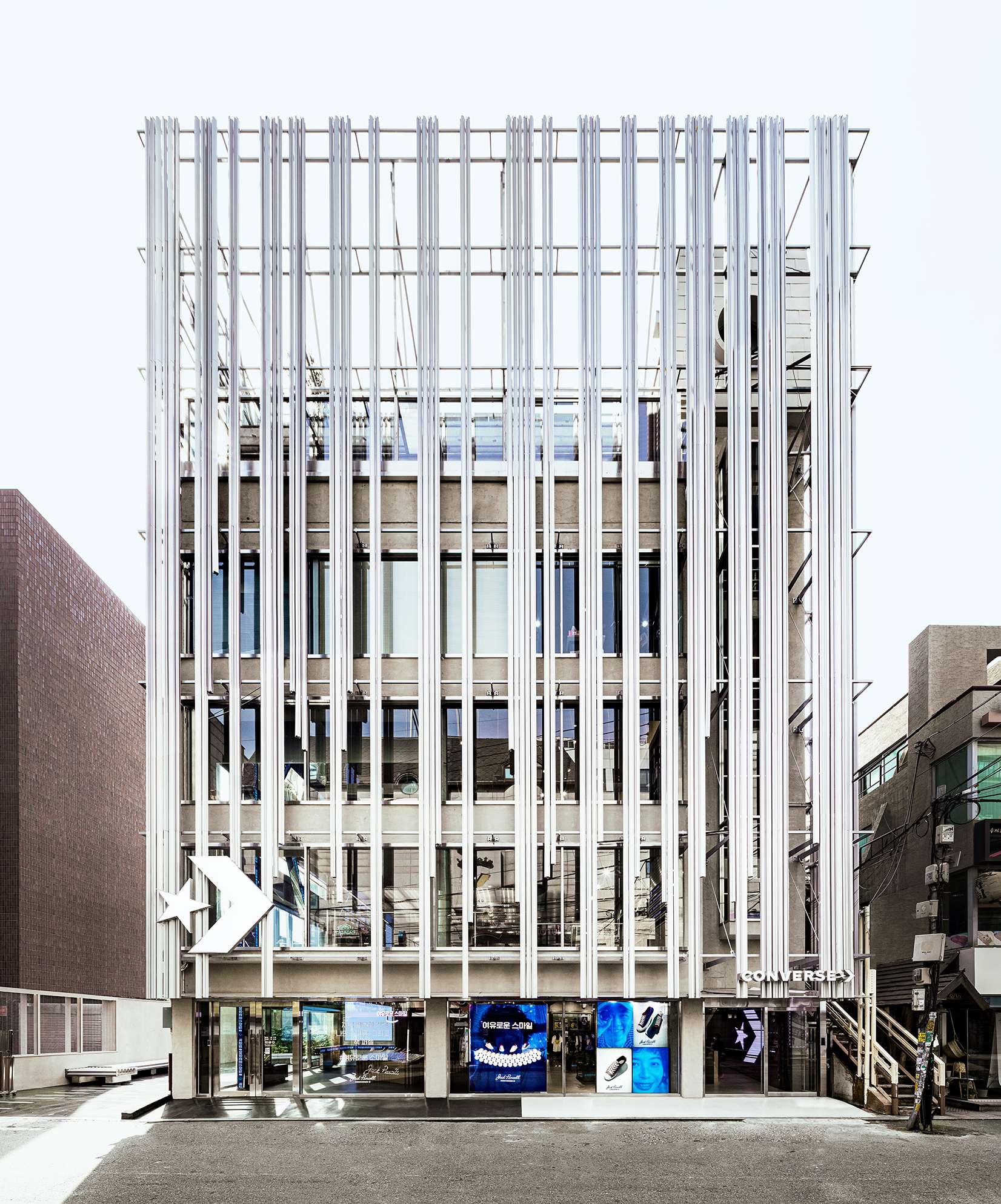 CONVERSE – EXTERIOR WGNB-11