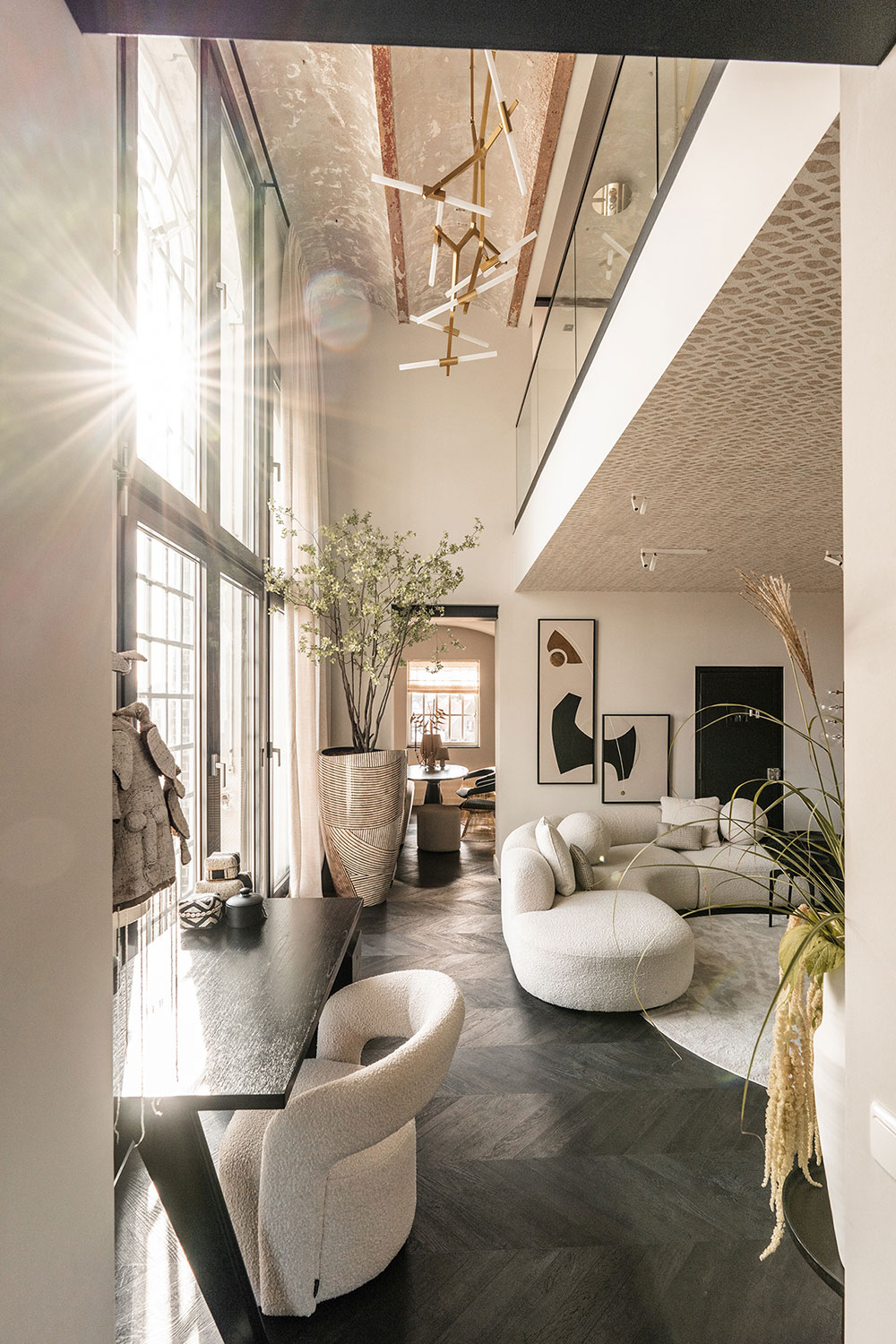 荷兰监狱变废为宝，时尚顶层公寓成设计佳作-2