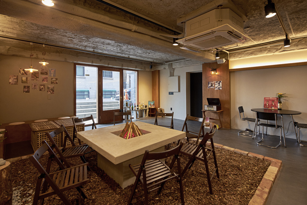 17 坪简约风咖啡厅，明亮空间展现青春魅力-7