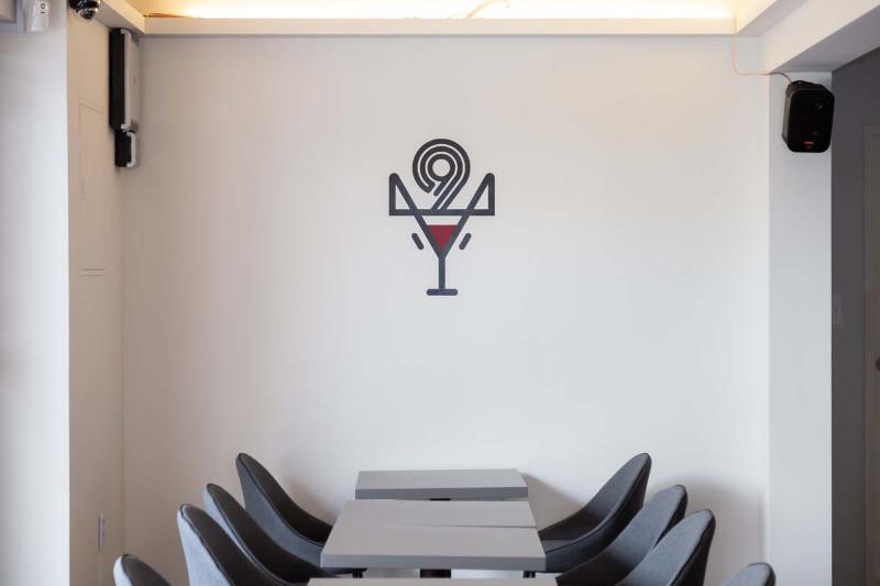 17 坪酒馆改造 | 复古韵味与时尚的完美结合-13