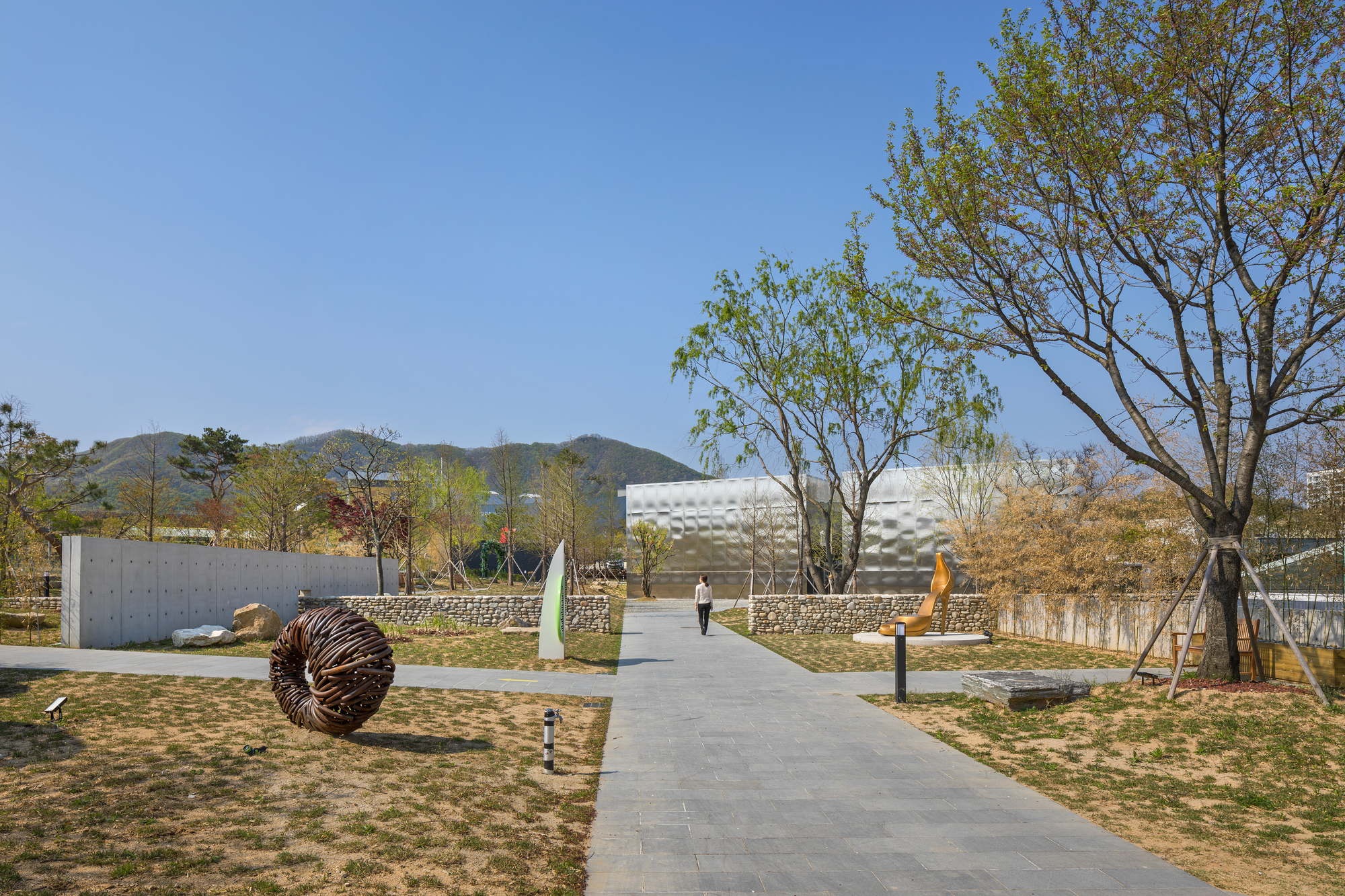 Complex Cultural Space ‘Mon Amour’ / HBA-rchitects-29