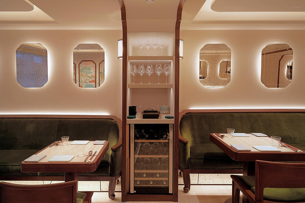 中西元素融合的现代餐厅Mora,香港 | Designed by Dix Design+Architecture - 主题餐厅 - 餐厅LOGO-VI空间设计-全球餐饮研究所-2