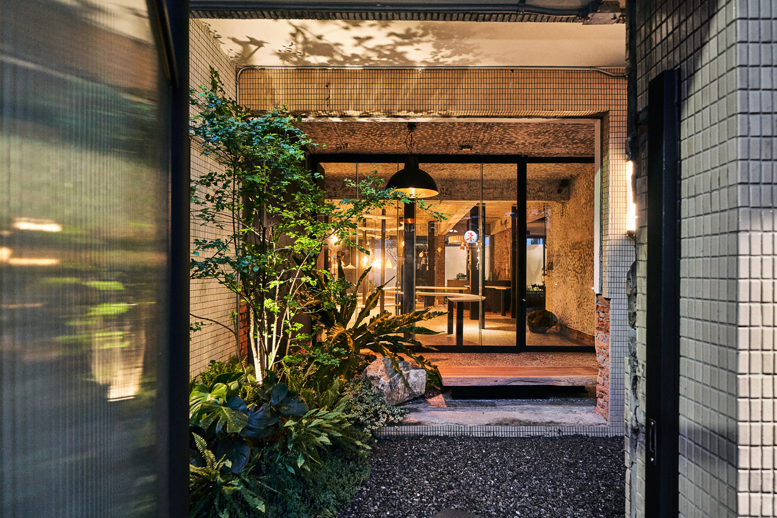 台北Original BTC灯具展厅设计丨中国台北丨合风苍飞设计+张育睿建筑师事务所-6