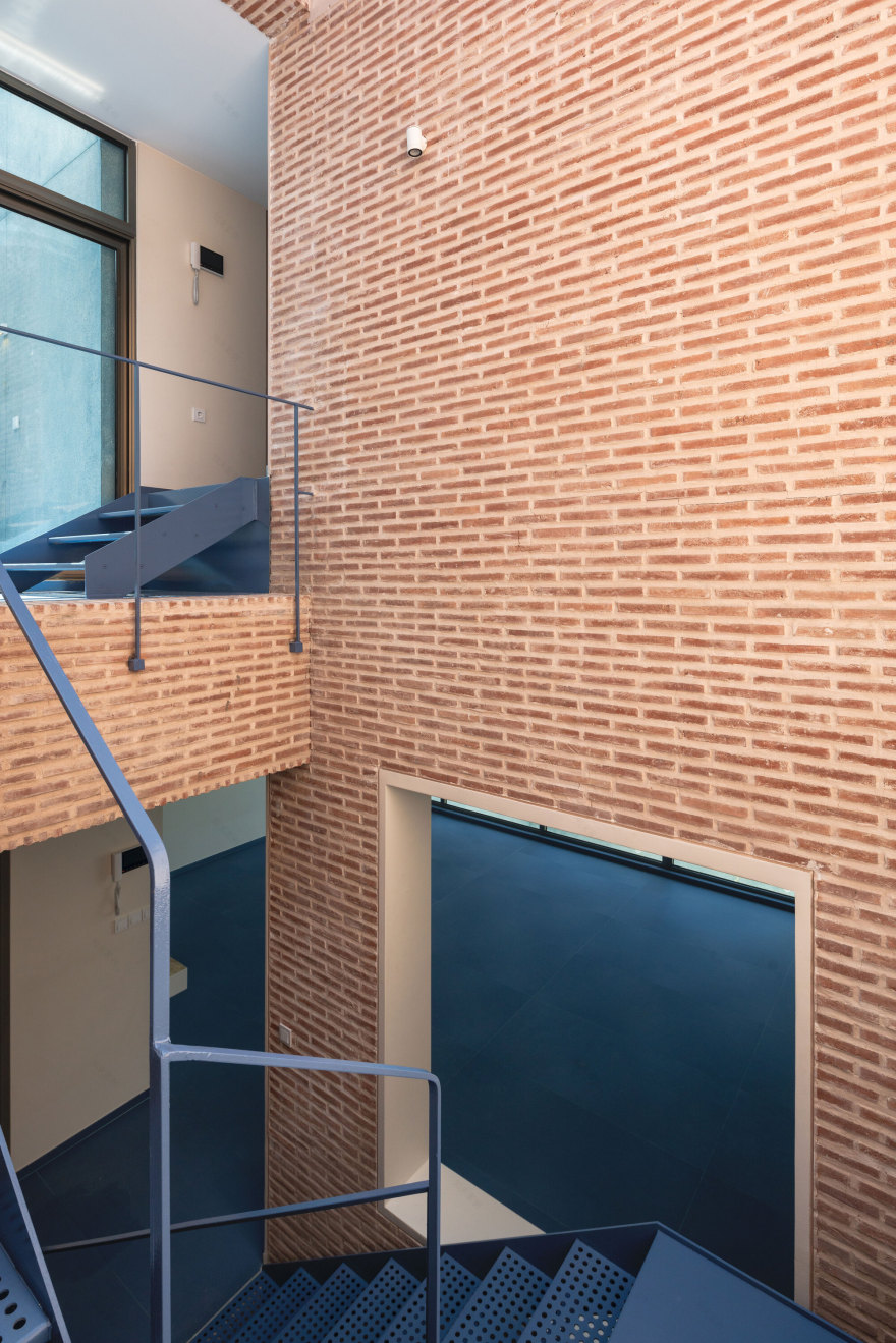 卡拉 OK 厅,男士办公室丨伊朗-29