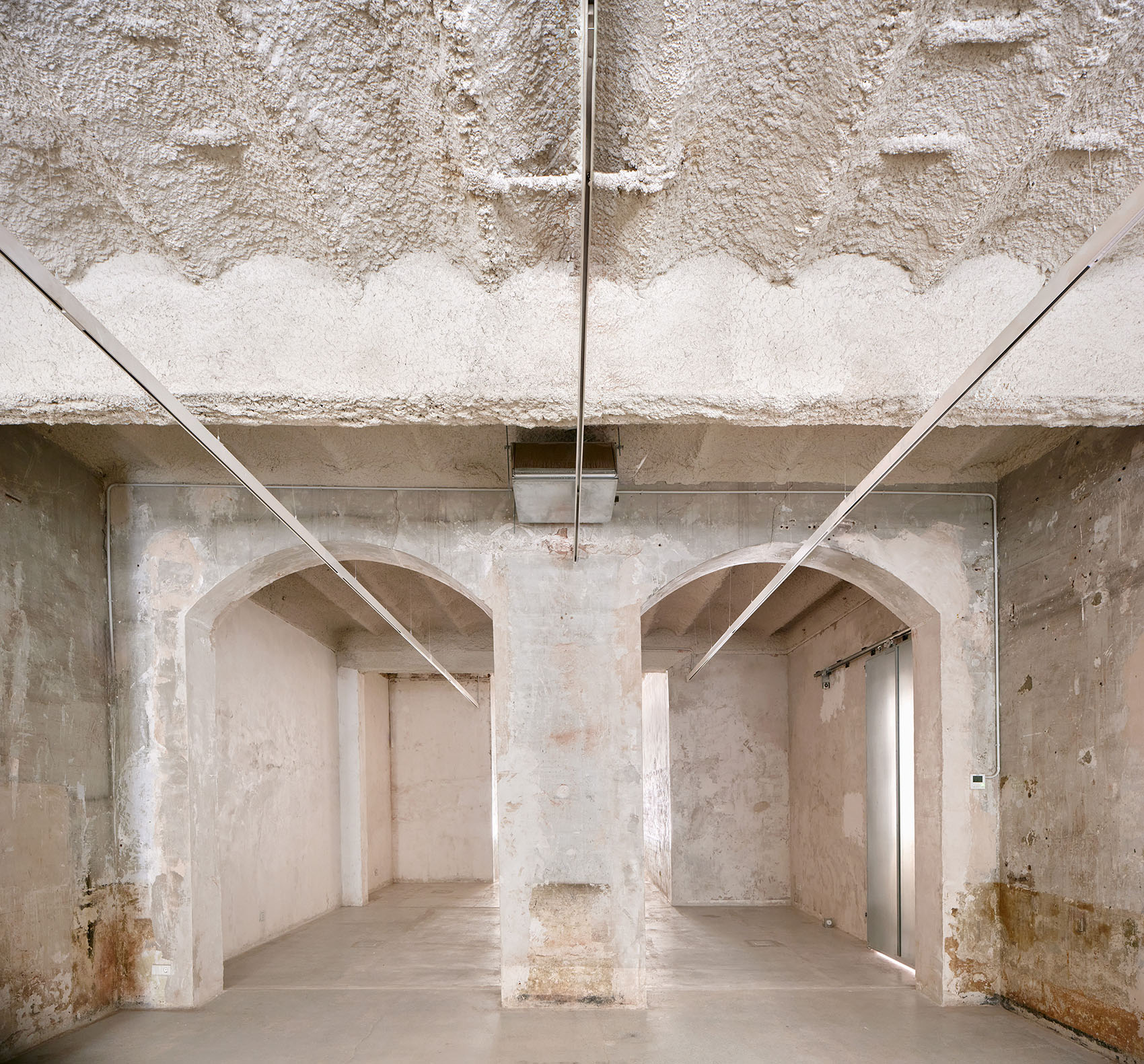 巴塞罗那Mayoral画廊丨西班牙巴塞罗那丨Jorge Vidal Studio-9