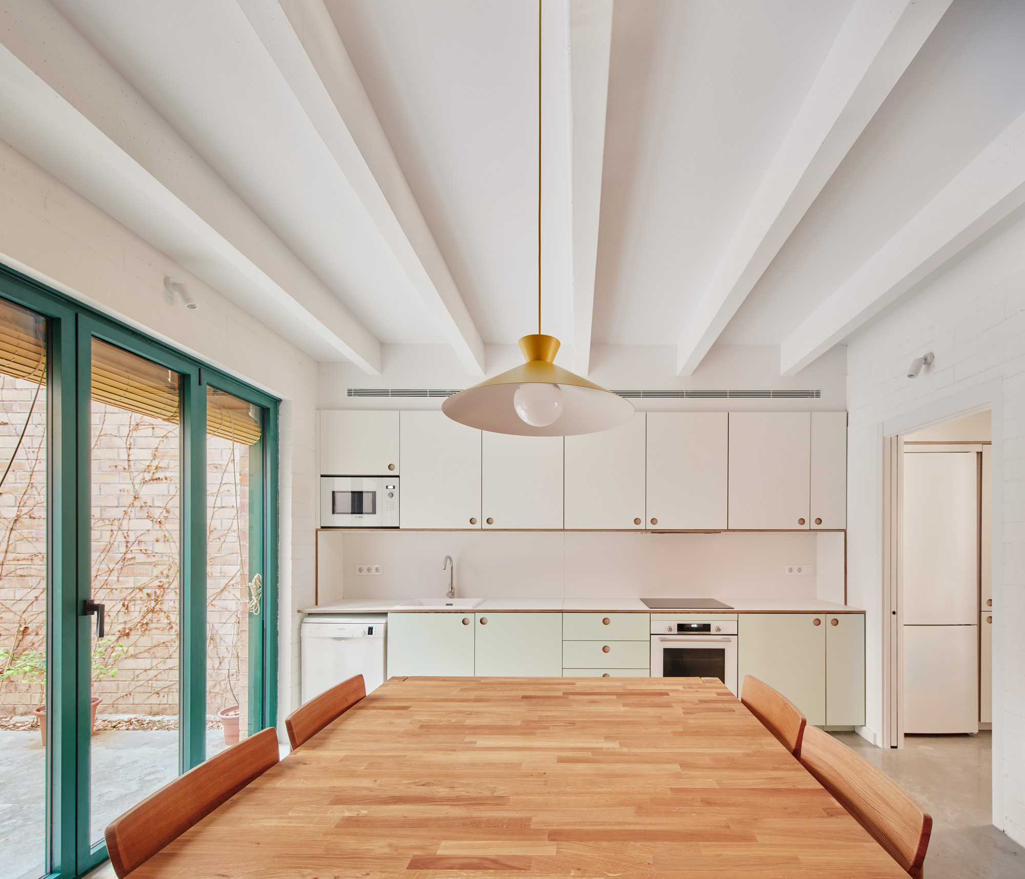 103RAV - New House Between Dividing Walls in Sabadell / Vallribera Arquitectes-16