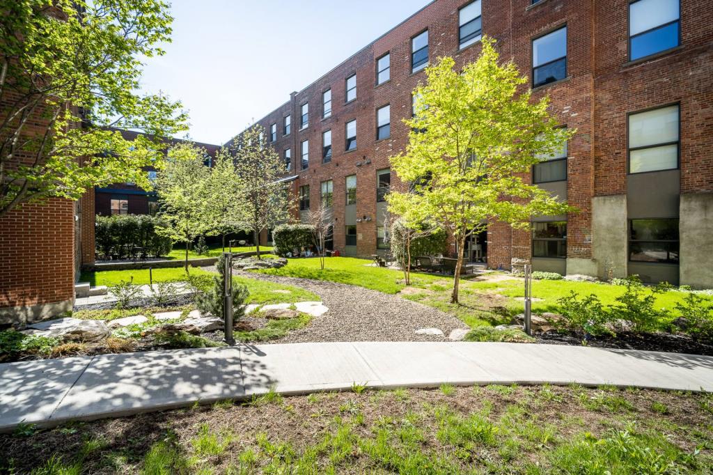 蒙特利尔比斯科特里维奥标志性建筑内的豪华公寓丨加拿大魁北克-47