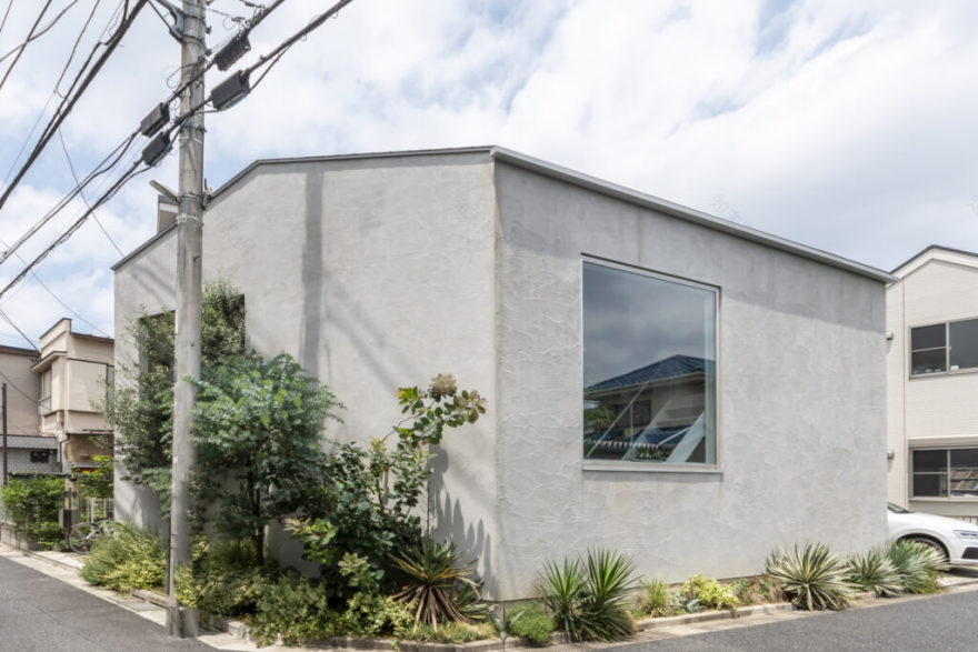 多くの緑とともに暮らす飽きの来ない家 ゆるやかにつながる空間と大きな開口でのびのびと暮らす | Architecture | 100%LiFE-17