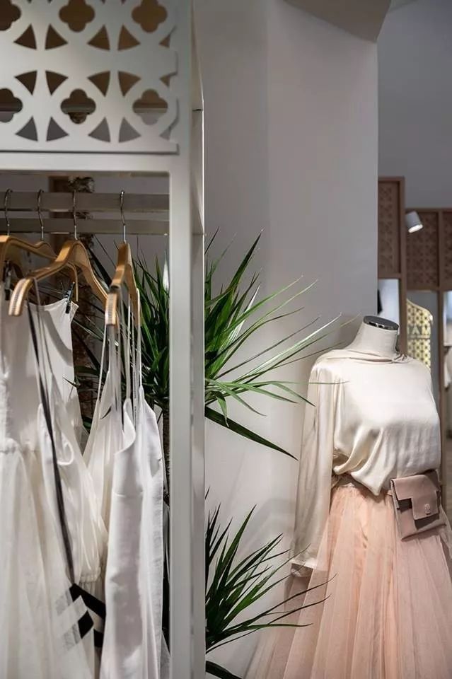 广东中山服装城淘宝店主跨界打造多元化品牌-9