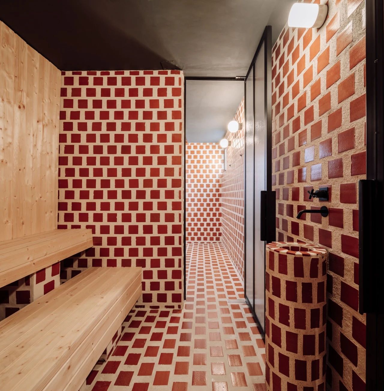 赤色温暖·健康俱乐部丨艺硕设计-51