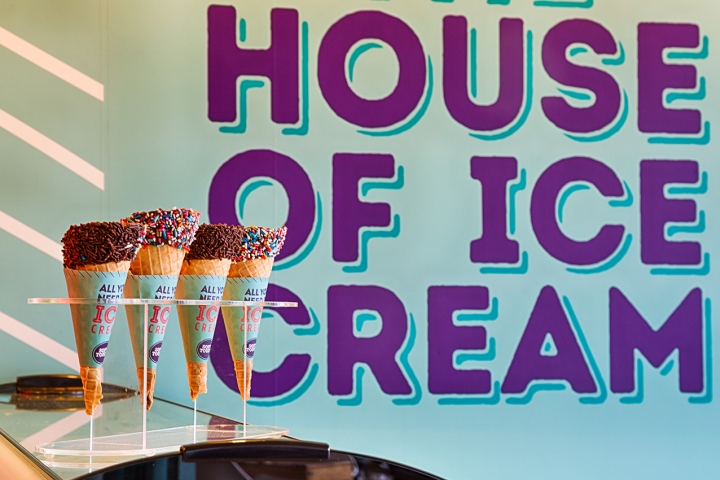 哥伦比亚 Soft Touch frozen yogurt 店 设计独特吸睛-21