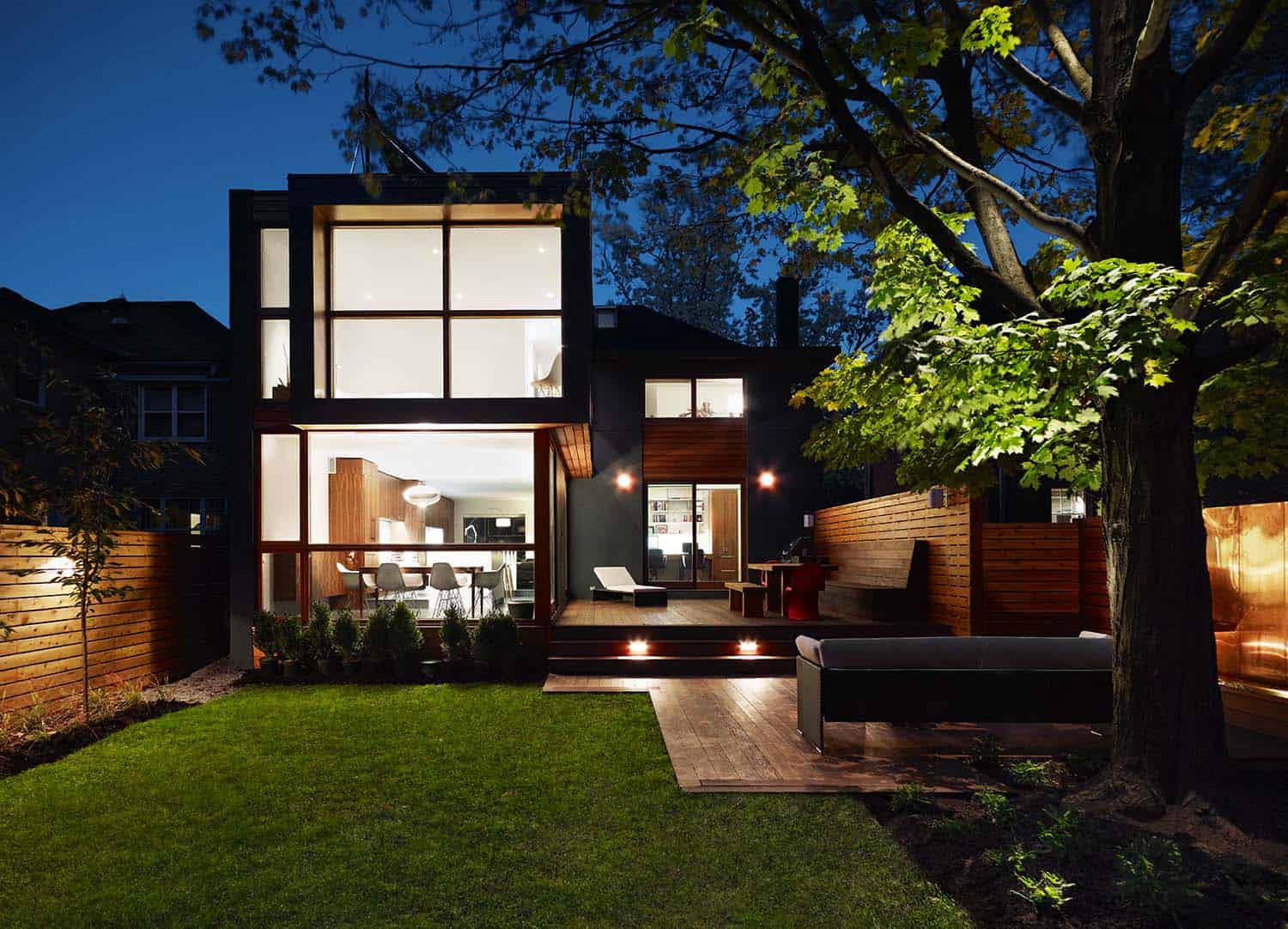 This compact Toronto house gets a stunning modern makeover-27