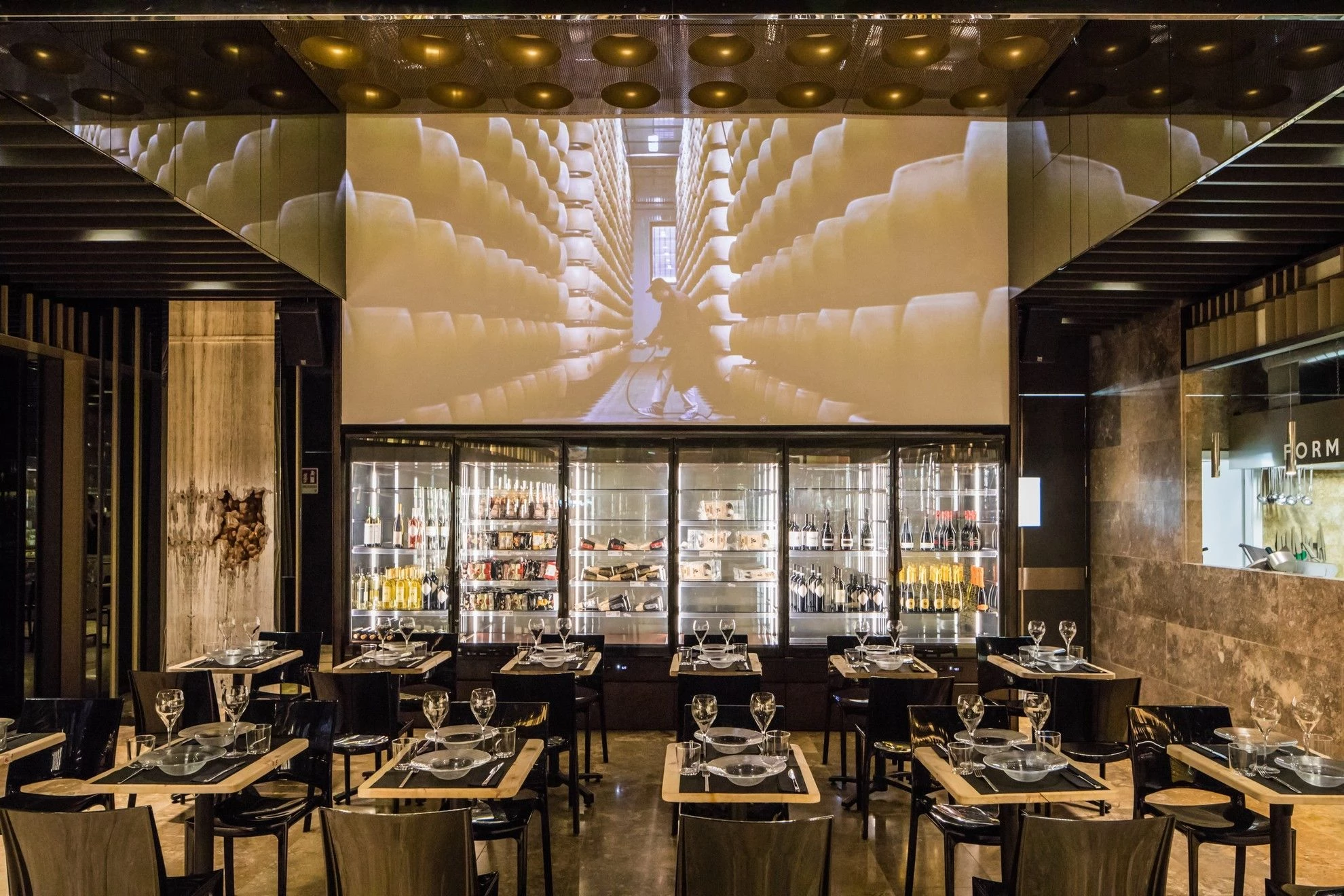 沉浸式的 Parmigiano Reggiano 体验店-40