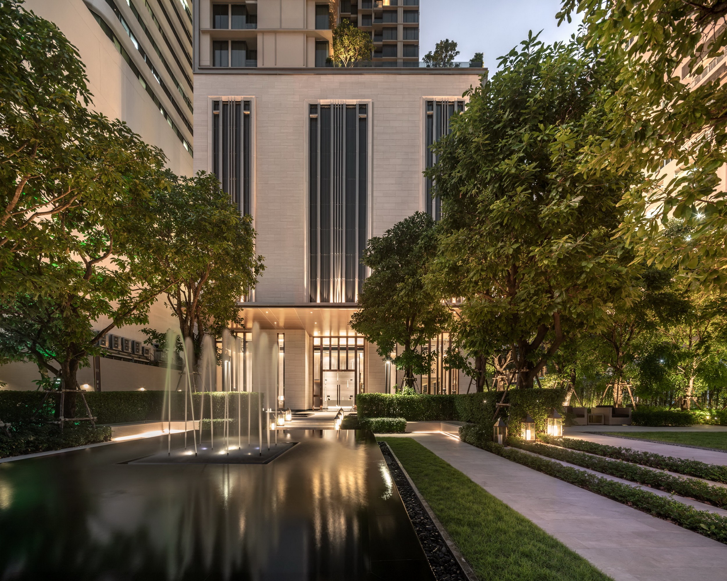 曼谷 ESSE ASOKE 公寓,现代景观建筑典范-4