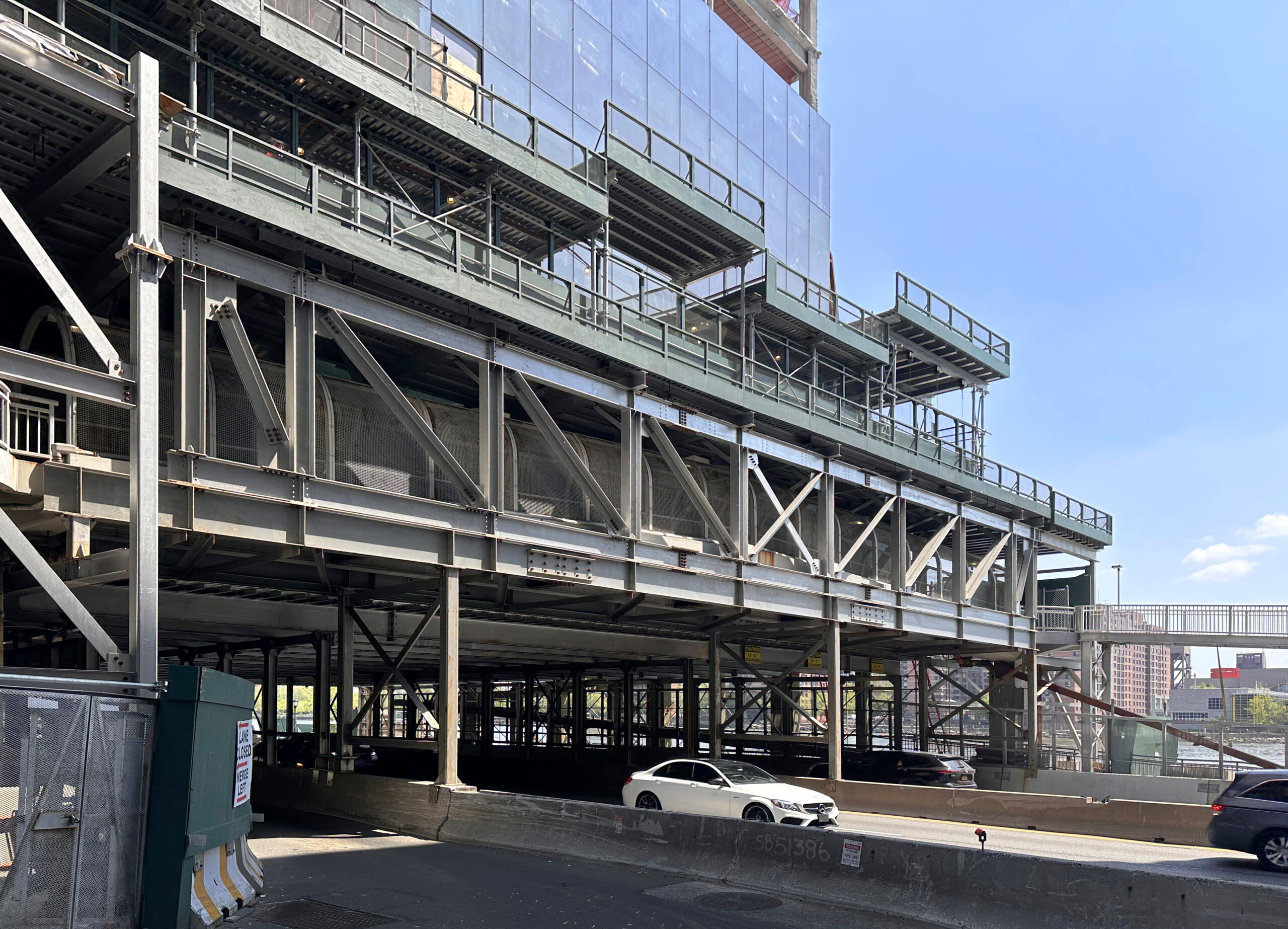 Façade Installation Progresses on The Hospital For Special Surgery's Expansion on Manhattan's Upper East Side - New York YIMBY-5