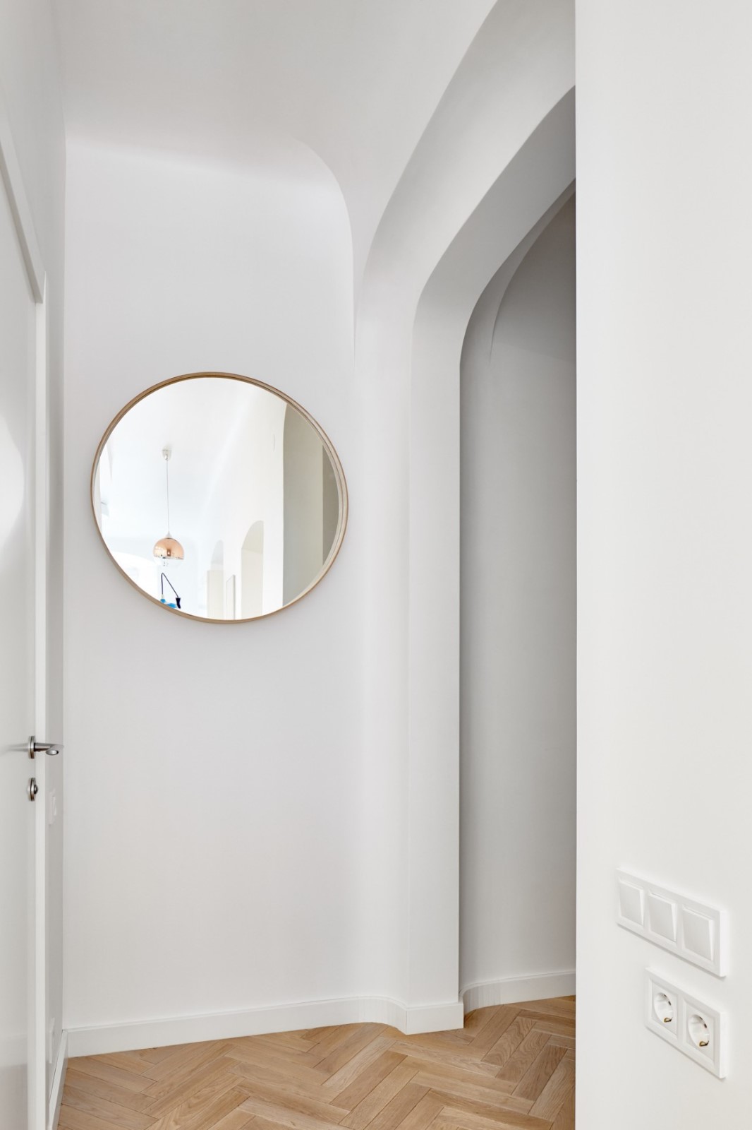 乌克兰 27㎡简约小宅，功能齐全且精致舒适-6