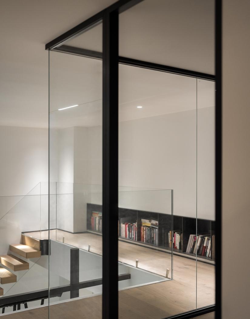 中国上海松江区别墅简约白与原木经典搭配设计-66