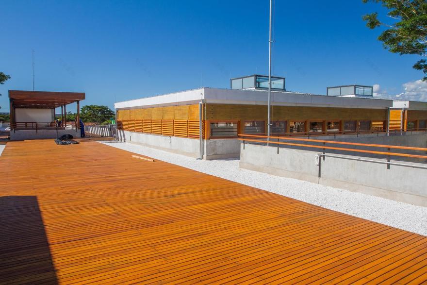 巴西帕乌洛弗雷伊罗图书馆 · 绿色可持续的教育文化空间-11