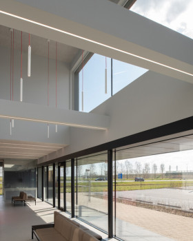 现代牙科诊所设计丨荷兰丨Buro,S Architects