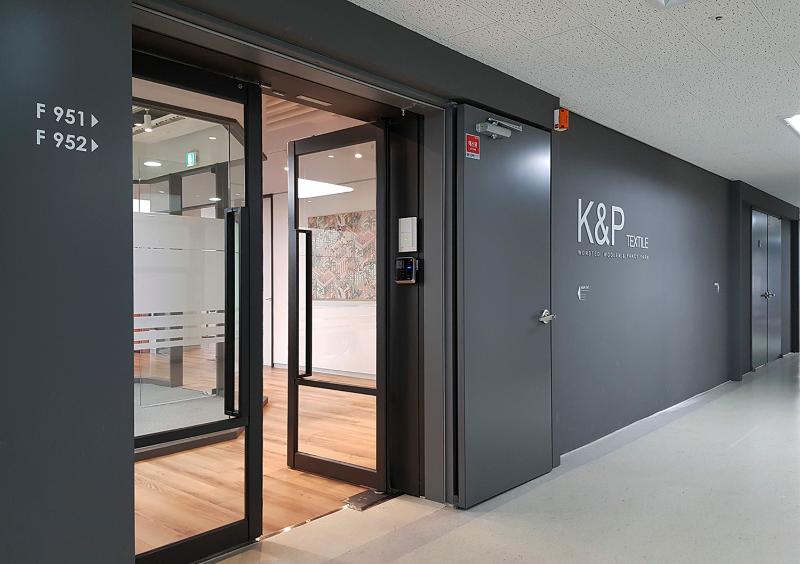 简约现代风 K&P Office 空间设计-7