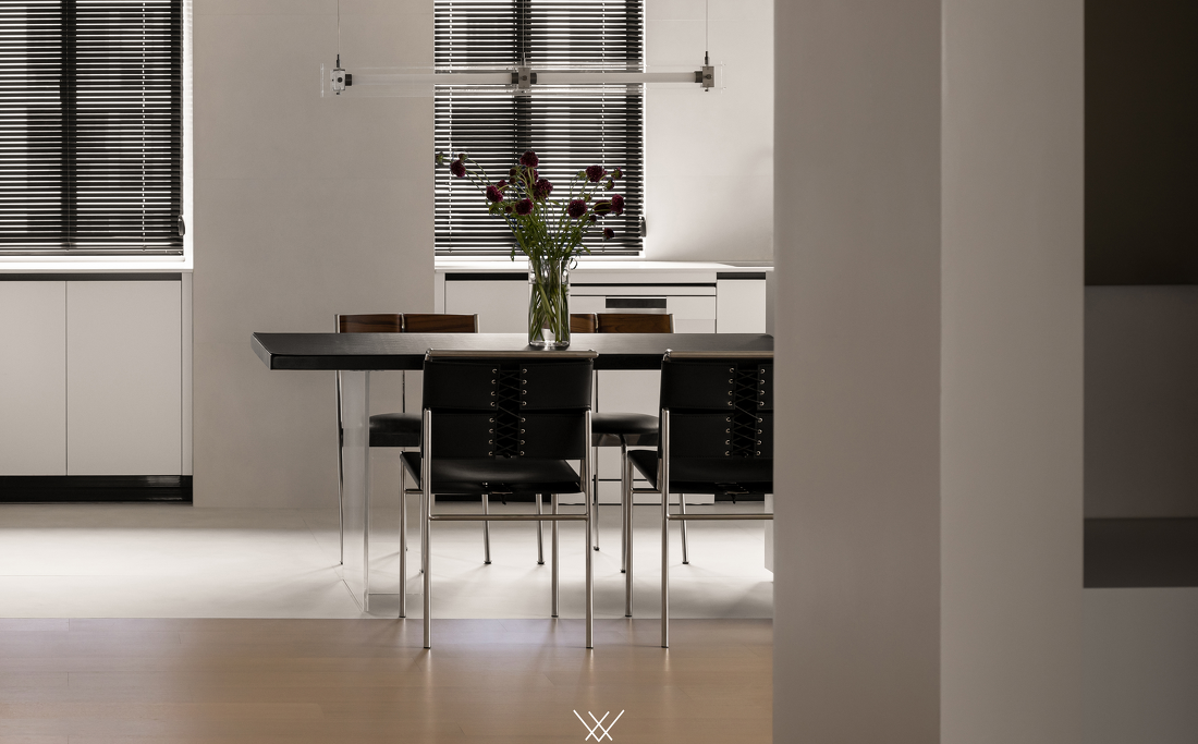 独居者的自由空间 · 开放式客厅与餐厨区的创新设计-28