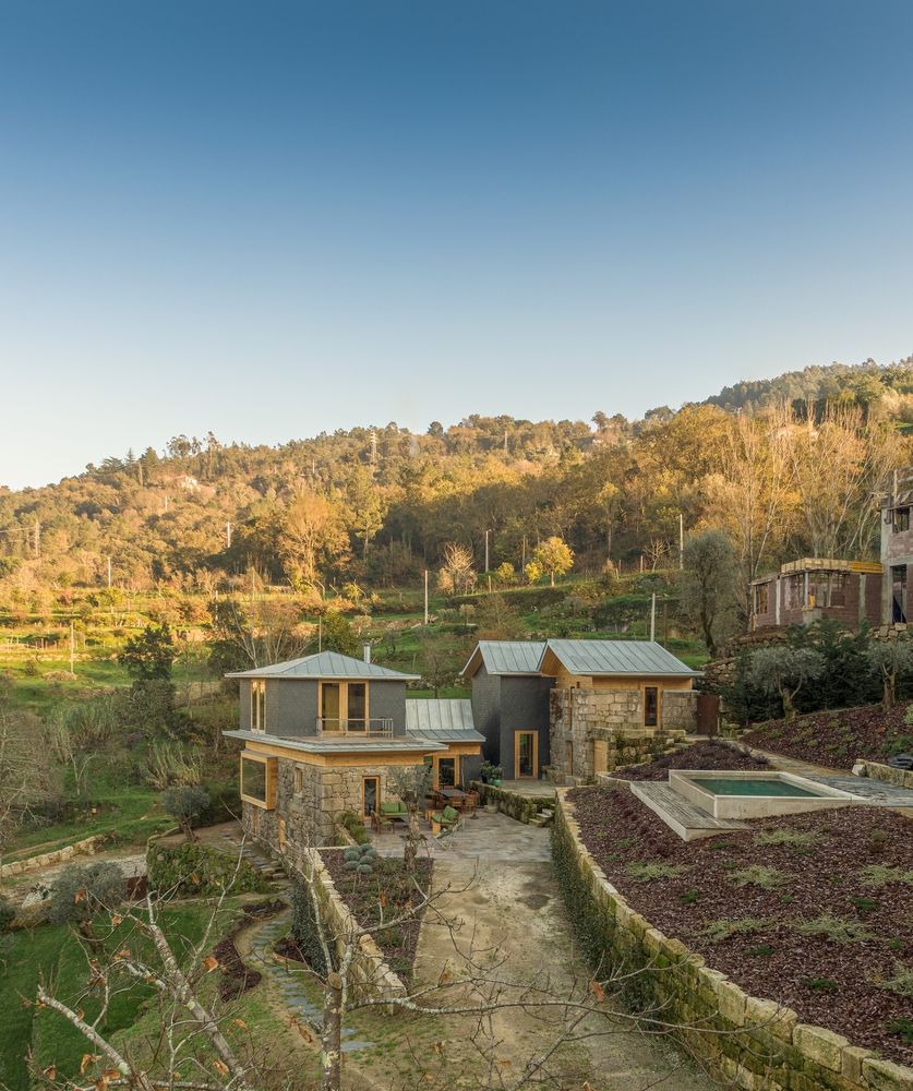 葡萄牙埃尔米达住宅创新改造丨Carlos Castanheira-37