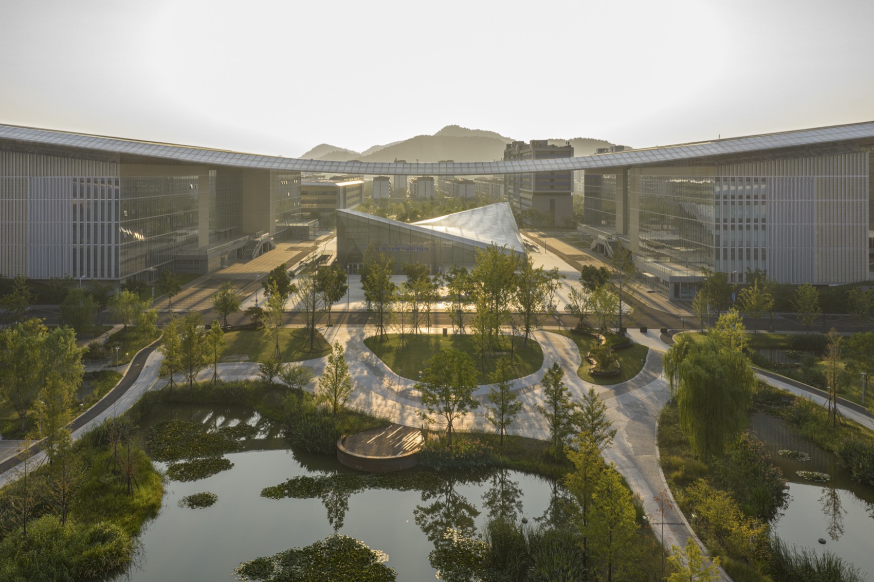 北京航空航天大学国际创新研究院丨中国杭州丨HENN海茵建筑,杭州市建筑设计研究院等-3