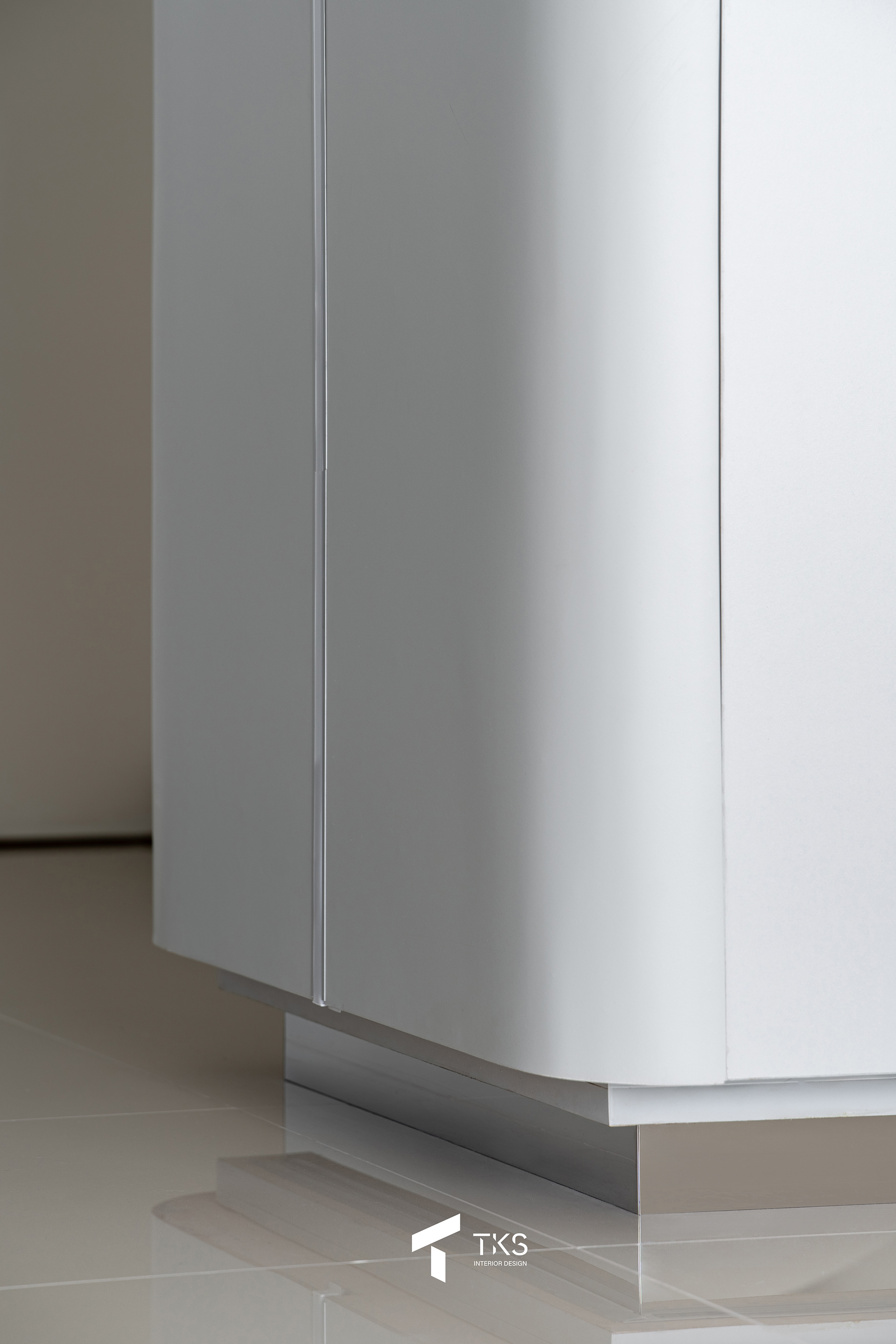 "Streamlined Contemporary French Design" @ EAST PARC-8