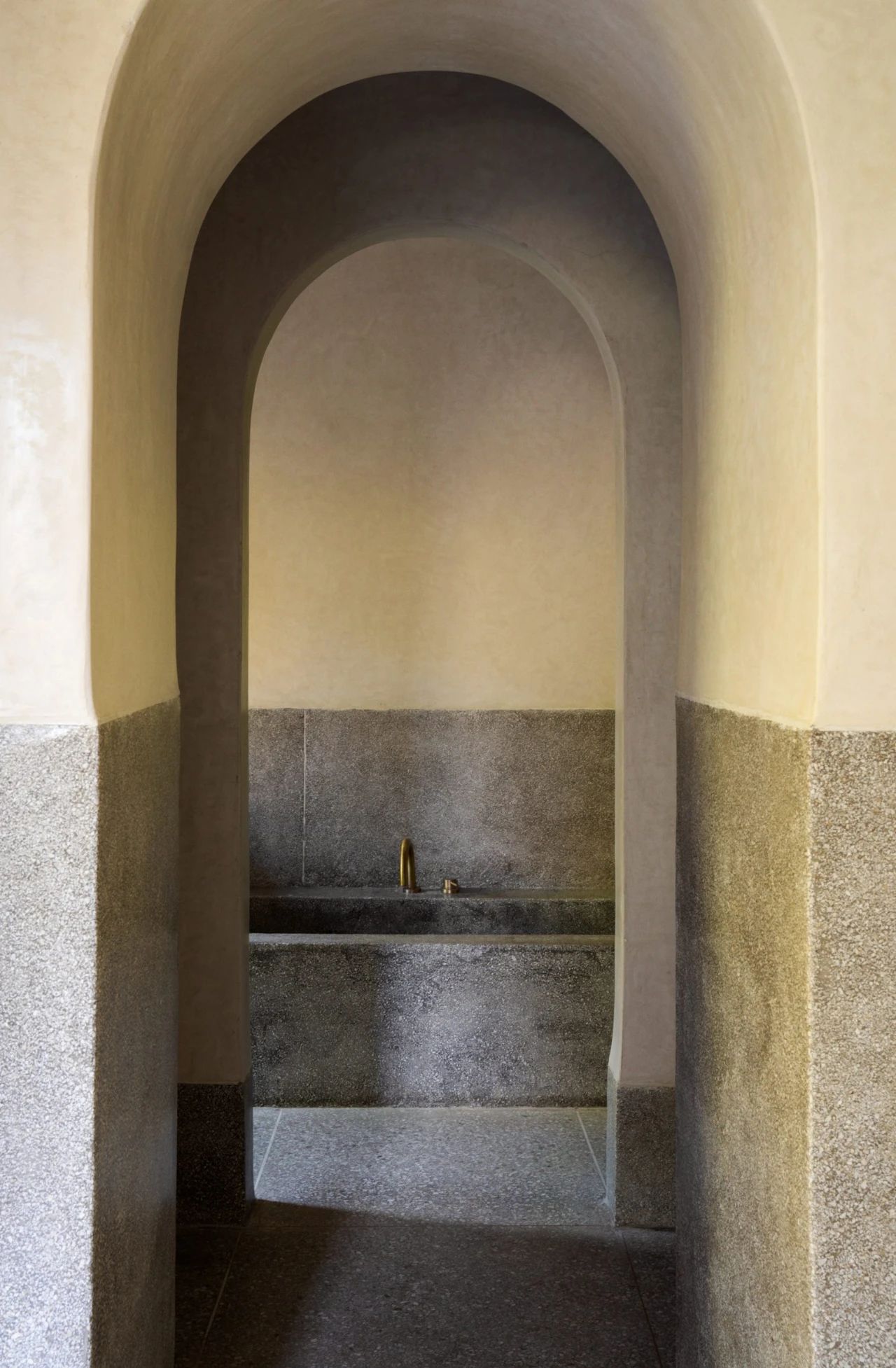 MUDE 韩国化妆品品牌空间设计-38