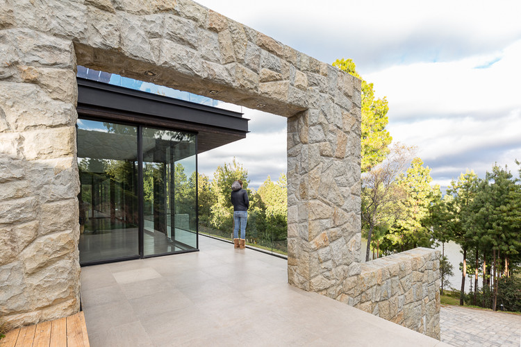 The High Plain House  Andrés Argudo-1