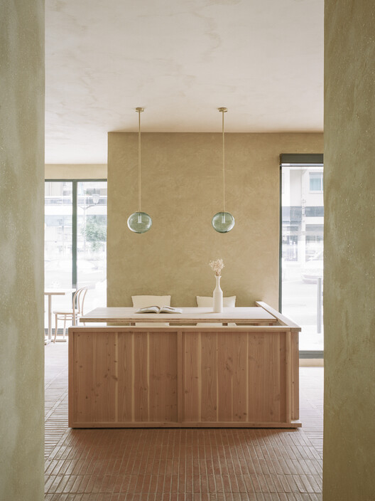 法国圣劳伦特杜瓦尔市 Pugets Artisanal Bakery 的艺术烘焙设计-10