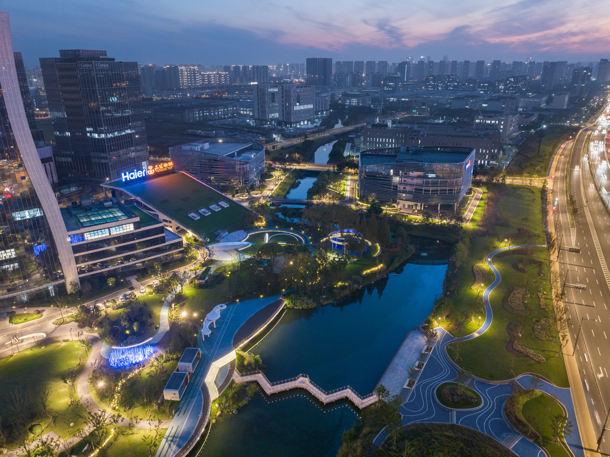 海尔无锡物联生态网示范基地,一个向市民开放的办公企业园 / 印文设计-60